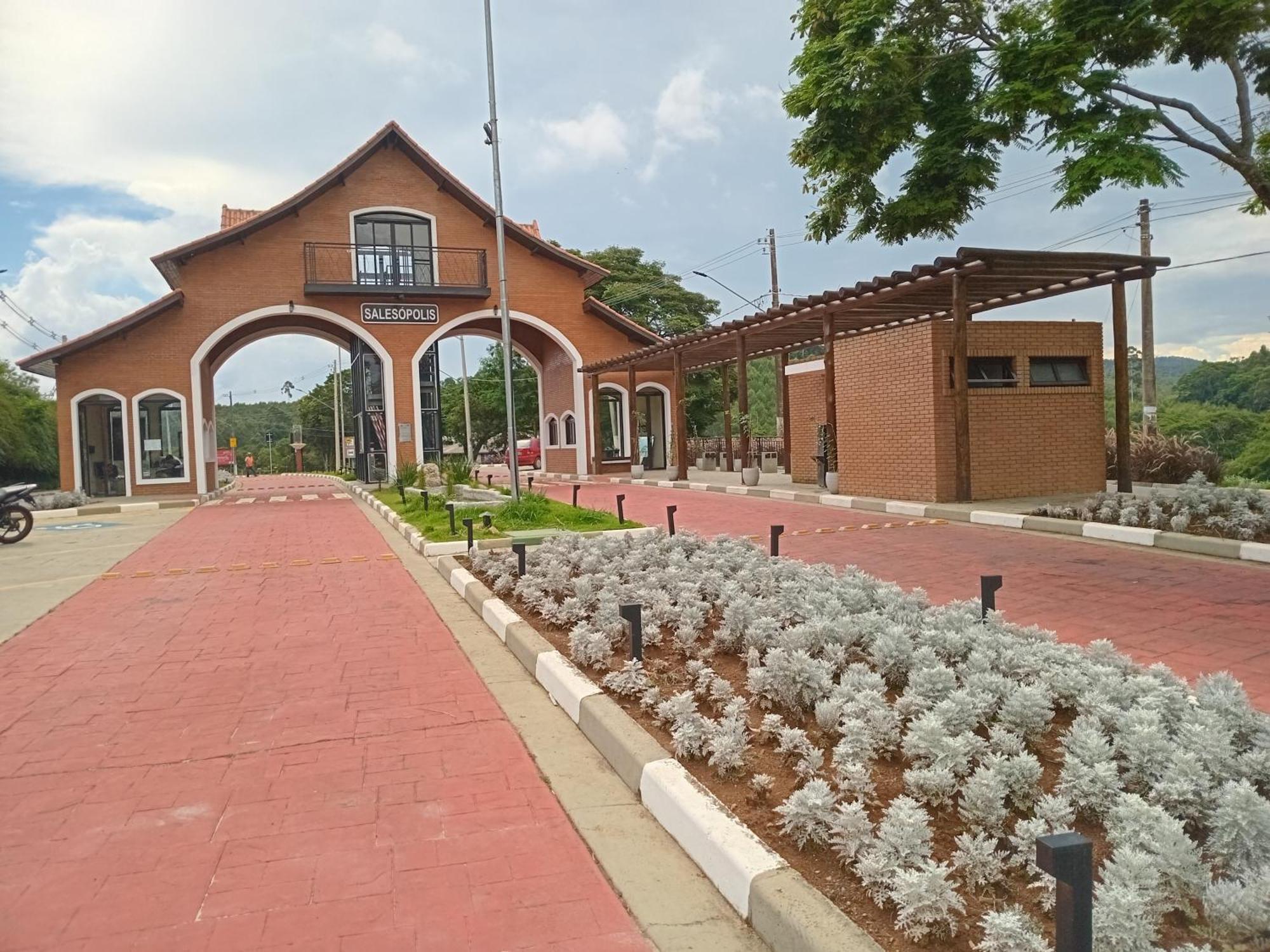 Chacara Ladeira De Pedra Villa Salesopolis Ngoại thất bức ảnh